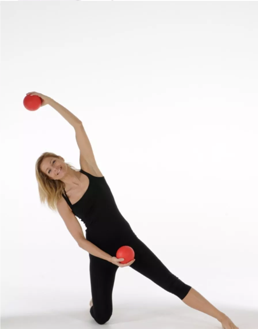 Pelota Medicinal Con Peso (0,5 Kg.) - Imagen 2